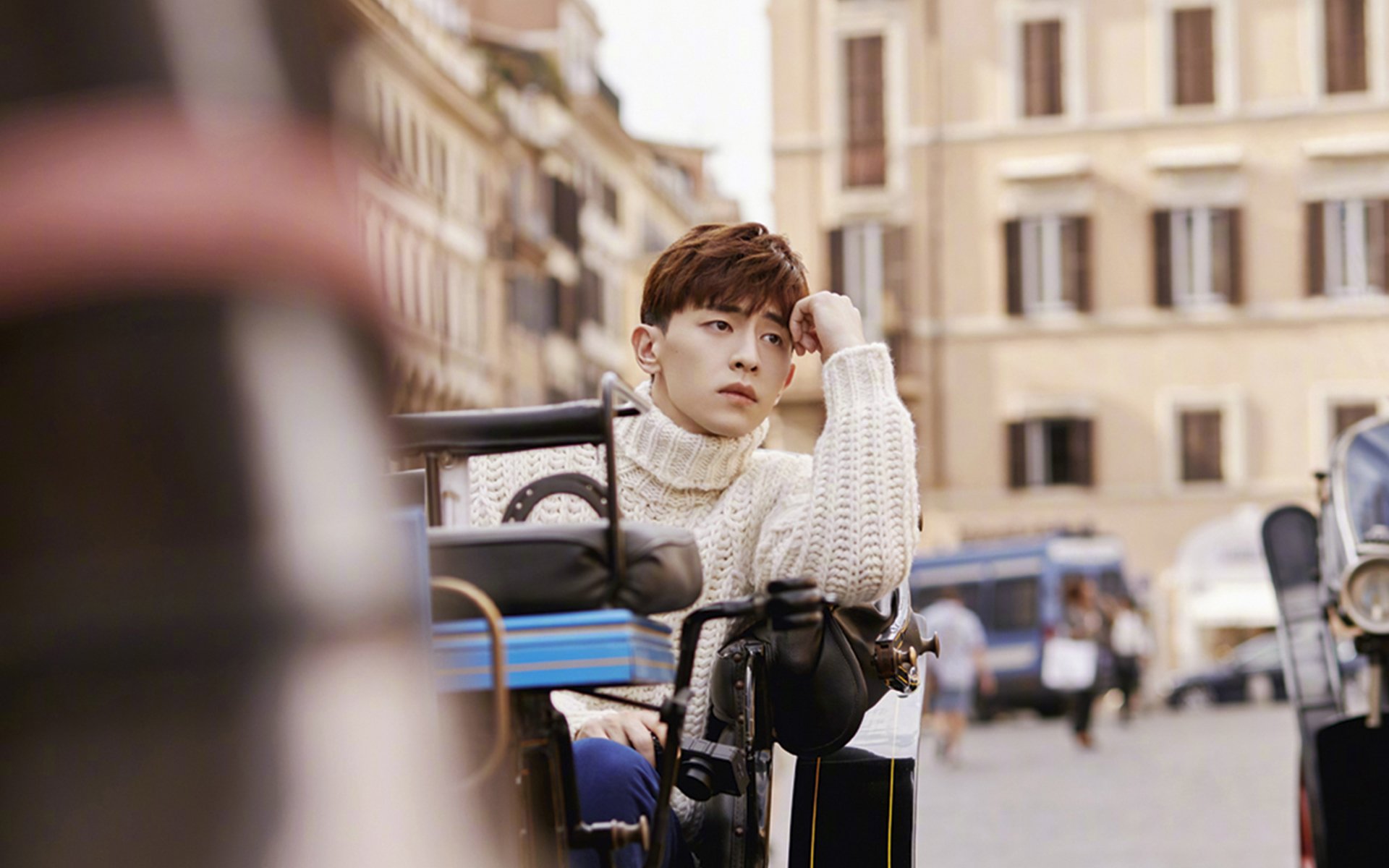 开云官网-_跨界合作：时尚品牌赞助的明星网球友谊赛_，网球赞助商